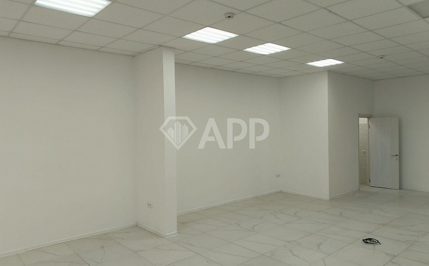 Сдаю торговое помещение, 80 м² фото