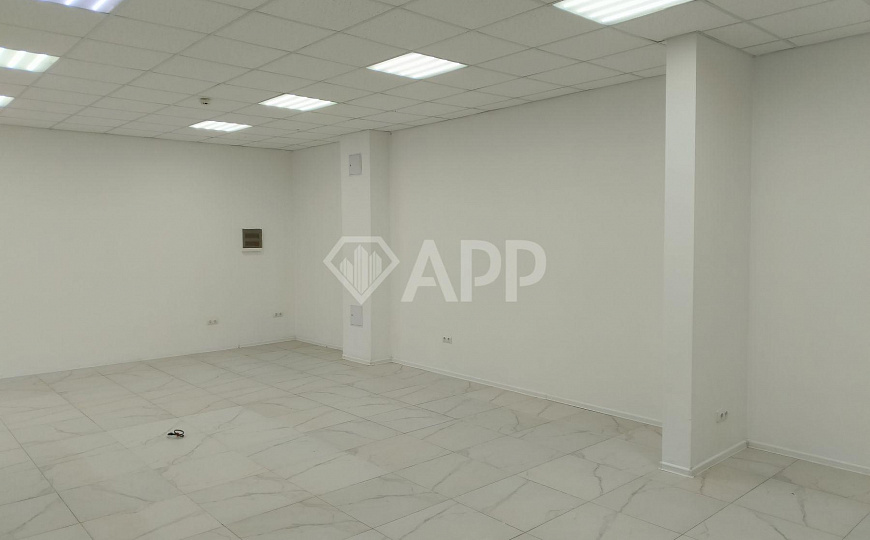 Сдаю торговое помещение, 80 м² фото
