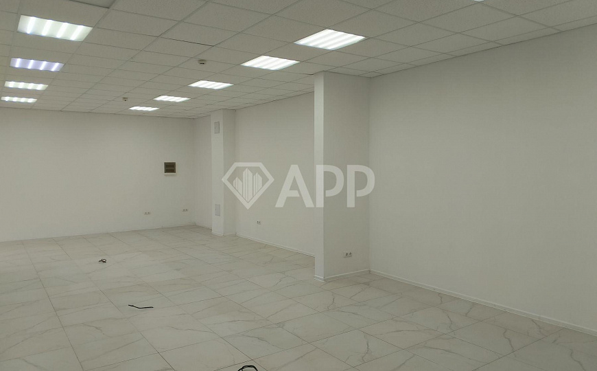 Сдаю торговое помещение, 80 м² фото