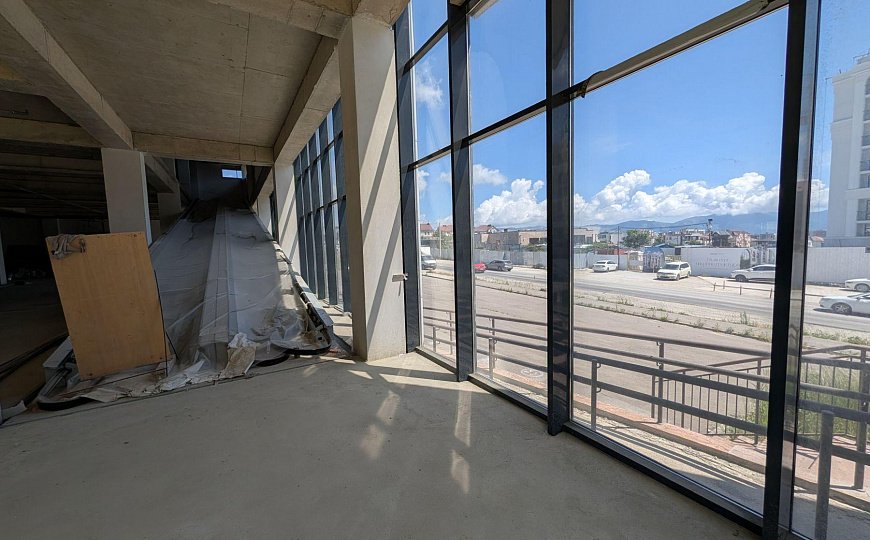 Продам торговый центр, 6 000 м² фото