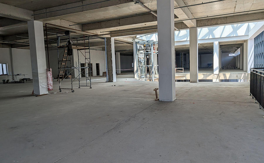 Продам торговый центр, 6 000 м² фото