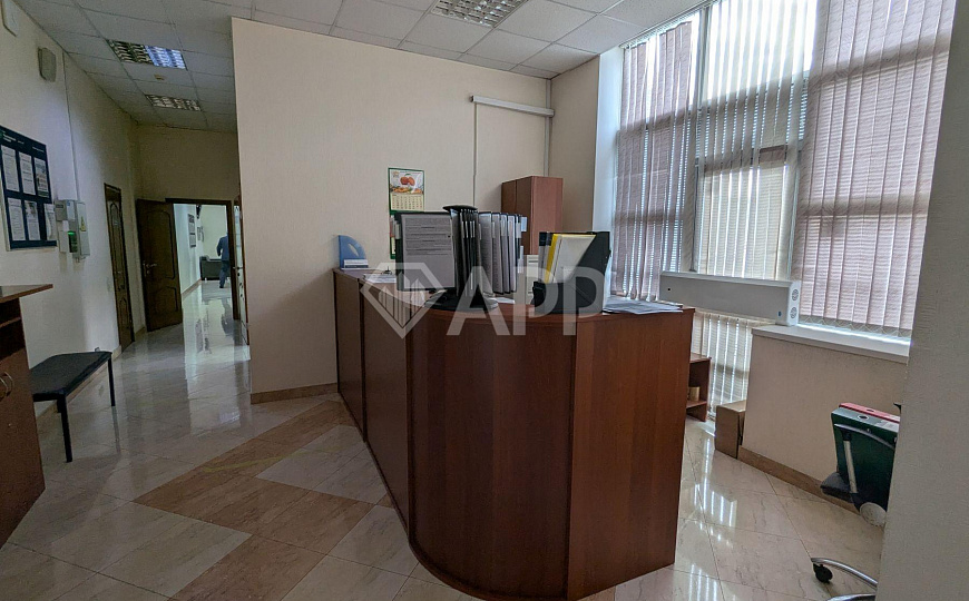 Сдаю офисное помещение с ремонтом в центре, от 150 м² фото