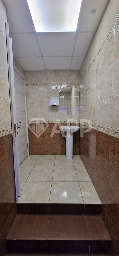 Офисы в БЦ на Декабристов/вода/ 2-4 этаж/ от 18 до 57 м2 фото