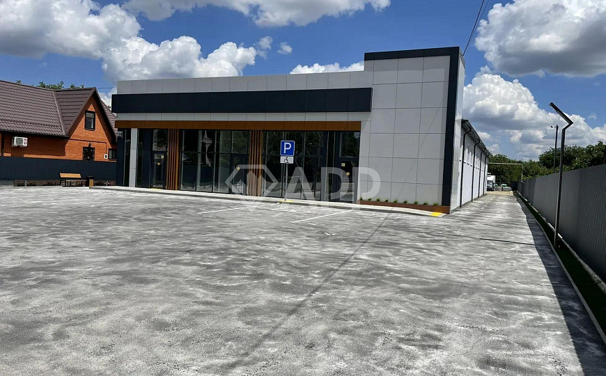 Сдам помещение свободного назначения, 746 м² . Аренда от 300 м² в г. Курганинске фото