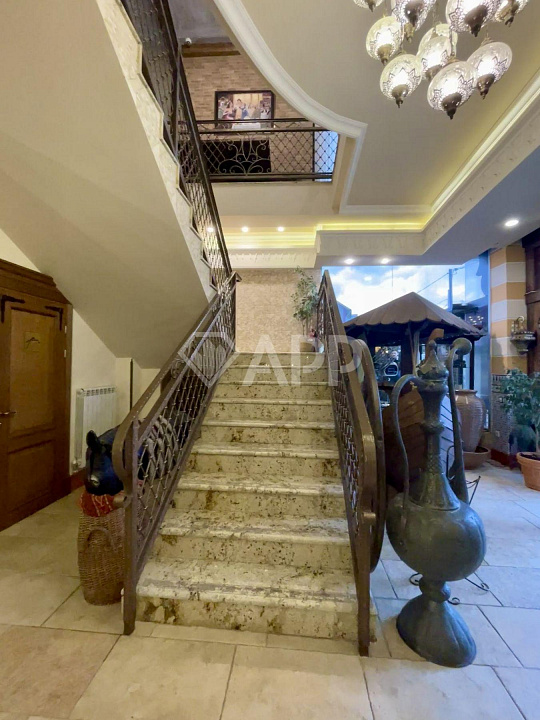 Отдельно стоящее здание, 1500 м² фото