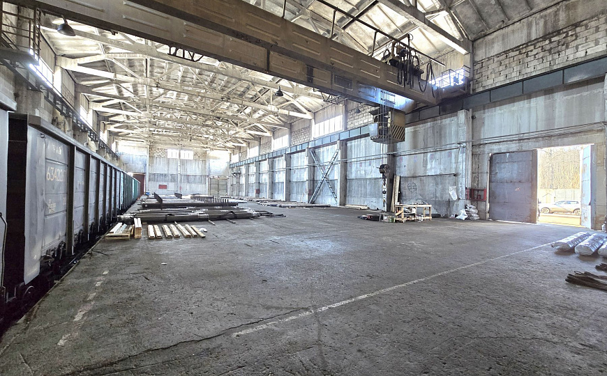 Склад с ж/д тупиком, 1000 м² фото