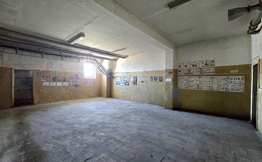 Склад с ж/д тупиком, 1000 м² фото