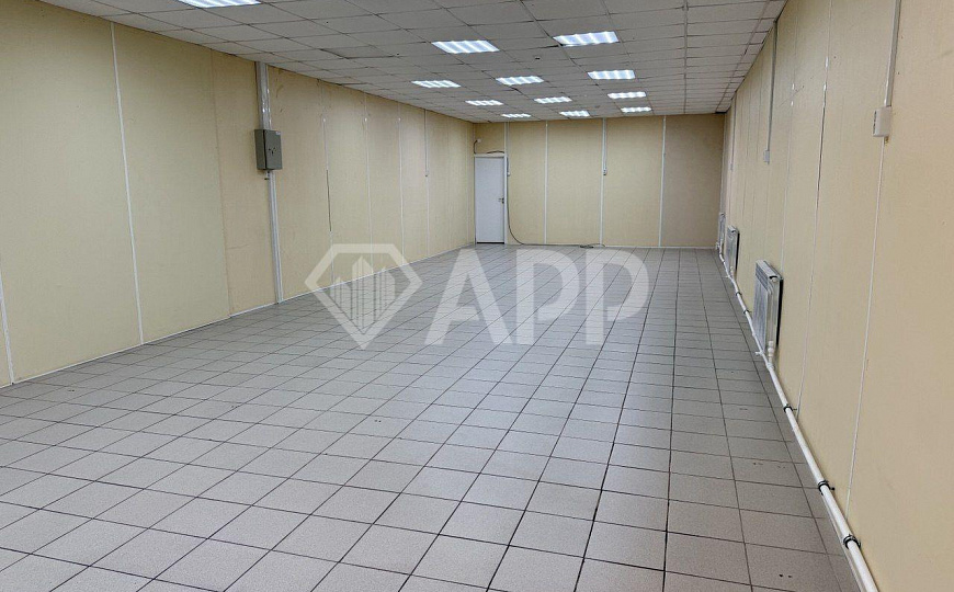 Сдам торговое помещение, 90 м² фото