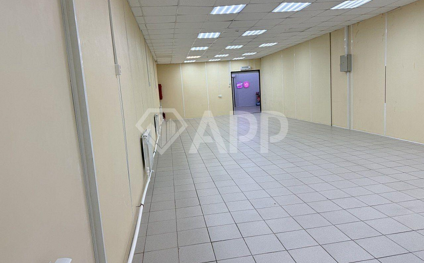 Сдам торговое помещение, 90 м² фото