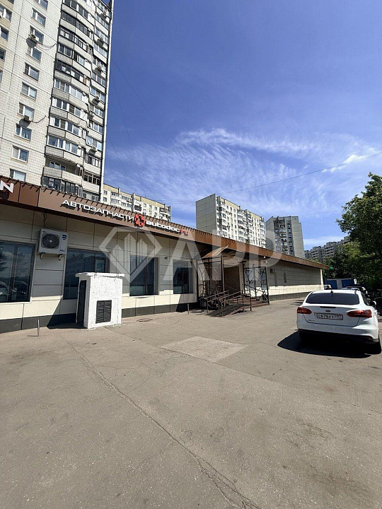 Сдам торговое помещение, 90 м² фото
