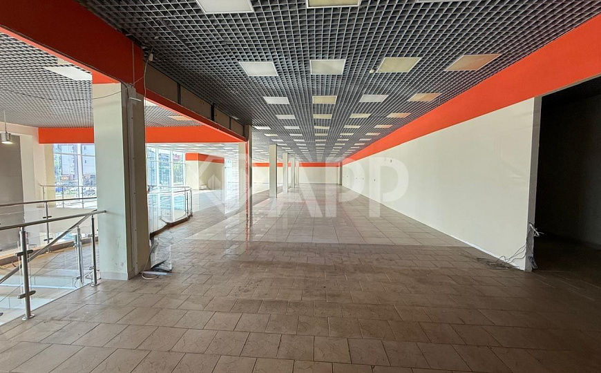 Сдаю помещение с очень высоким трафиком, 760м² фото