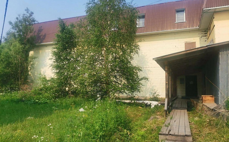 Здание 1026,4 м2, 3 этажа в центре Каргаска фото