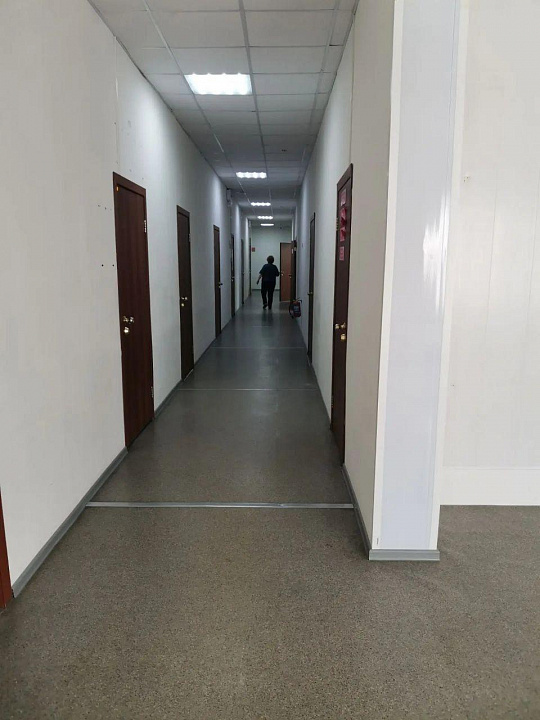 Здание 1026,4 м2, 3 этажа в центре Каргаска фото