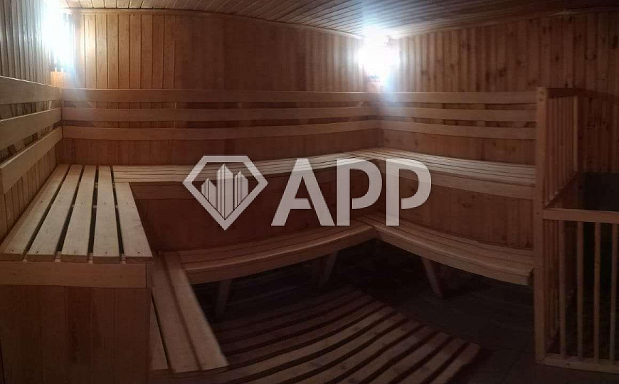 Продам здание в центре фото