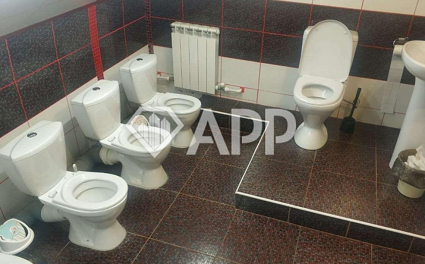Продам здание в центре фото