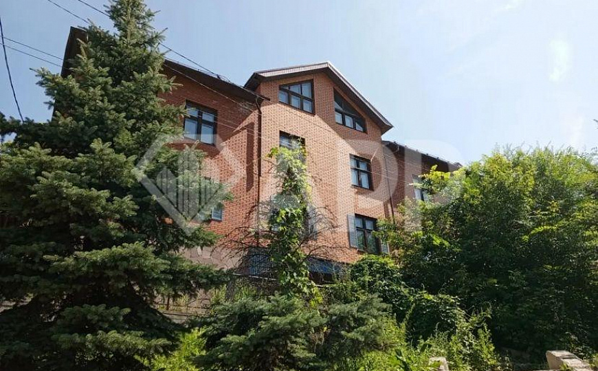 Продам здание в центре фото