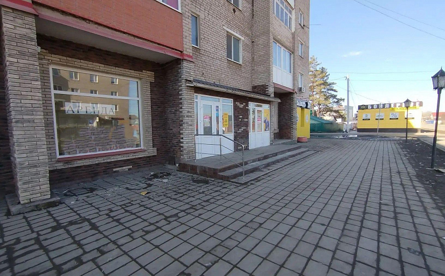 Магазин на 1 линии, 146,9 кв.м фото