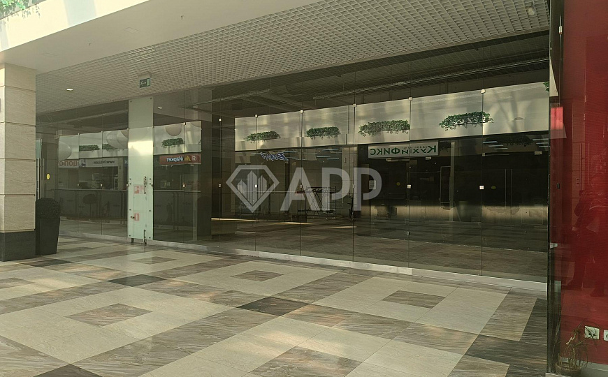 Помещения  в торговом центре 40 м² до 700 м². От метро -2 шага!  фото
