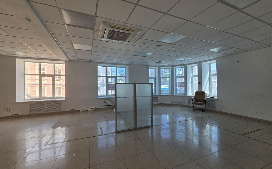 Сдам отдельно стоящее здание, 900 м² фото