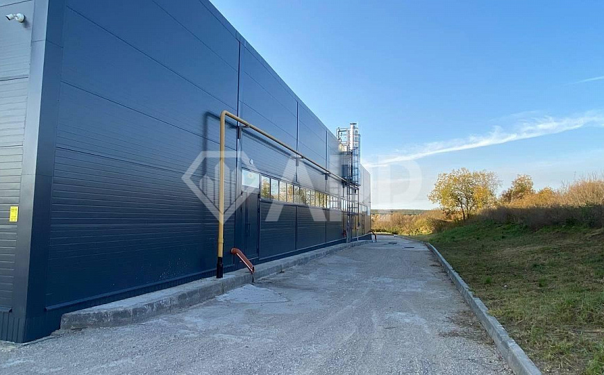 Продам отдельно стоящее здание, 2 300 м² фото