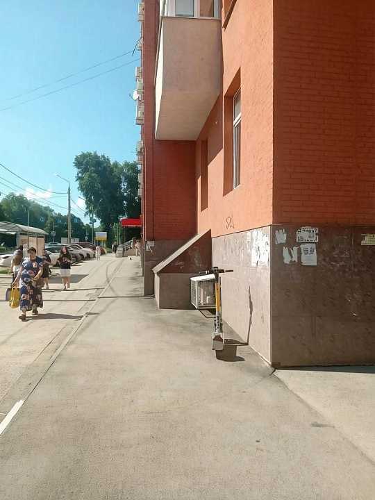 Первая линия! Остановка перед дверью! фото