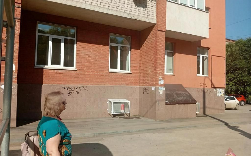 Первая линия! Остановка перед дверью! фото