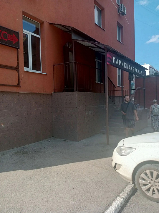 Первая линия! Остановка перед дверью! фото