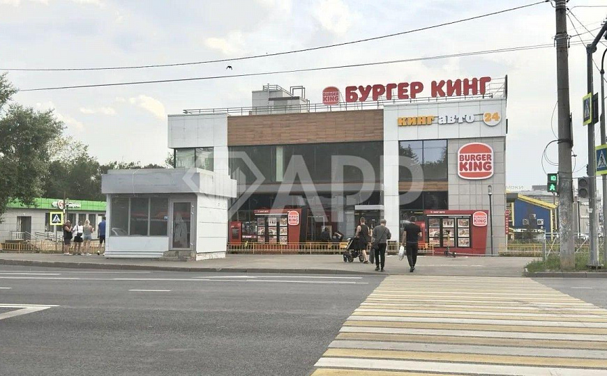 Сдаю помещение на трафике в торговом центре фото