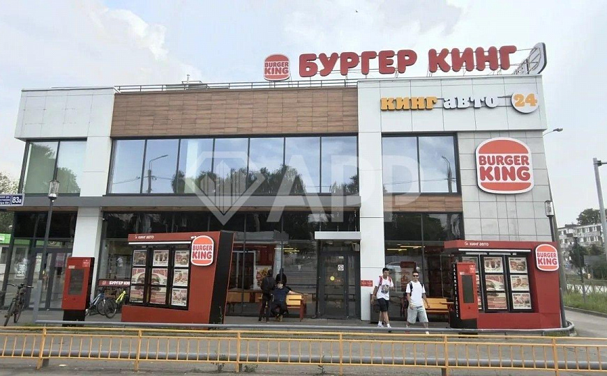 Сдаю помещение на трафике в торговом центре фото