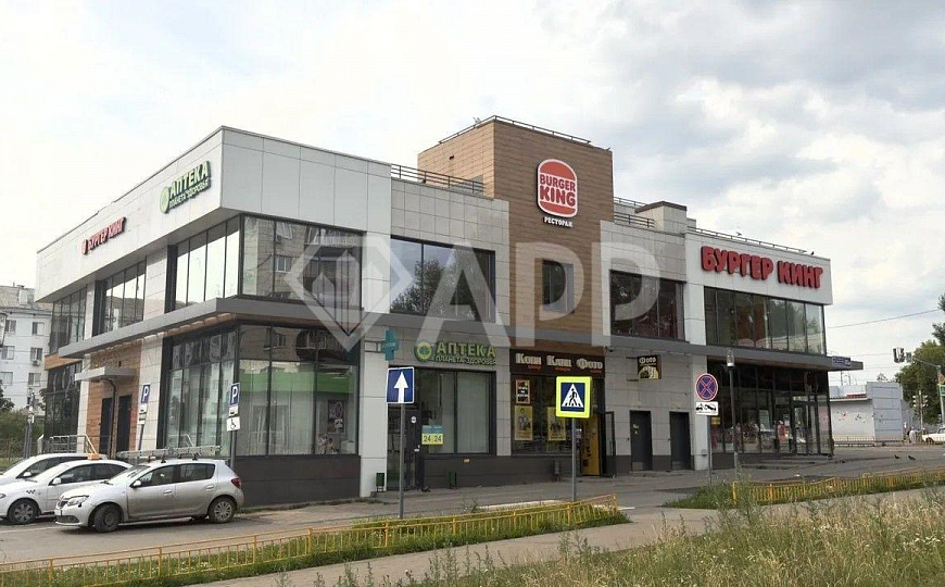 Сдаю помещение на трафике в торговом центре фото