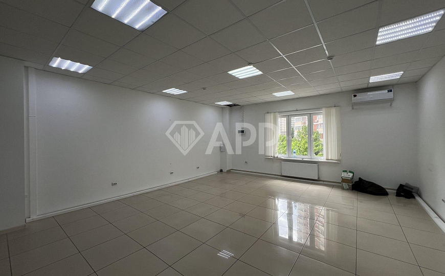 Сдаю офис с ремонтом на 1 линии в современном БЦ, от 43 м² фото