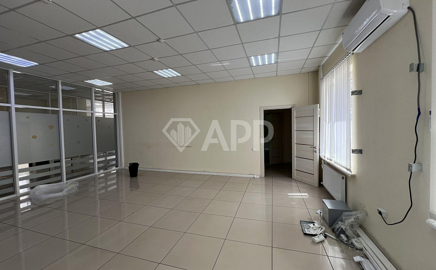 Сдаю офис с ремонтом на 1 линии в современном БЦ, от 43 м² фото