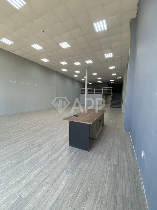 Специализированный стрит-ритейл 190 м² + 40 м2 на первой линии в ТЦ фото