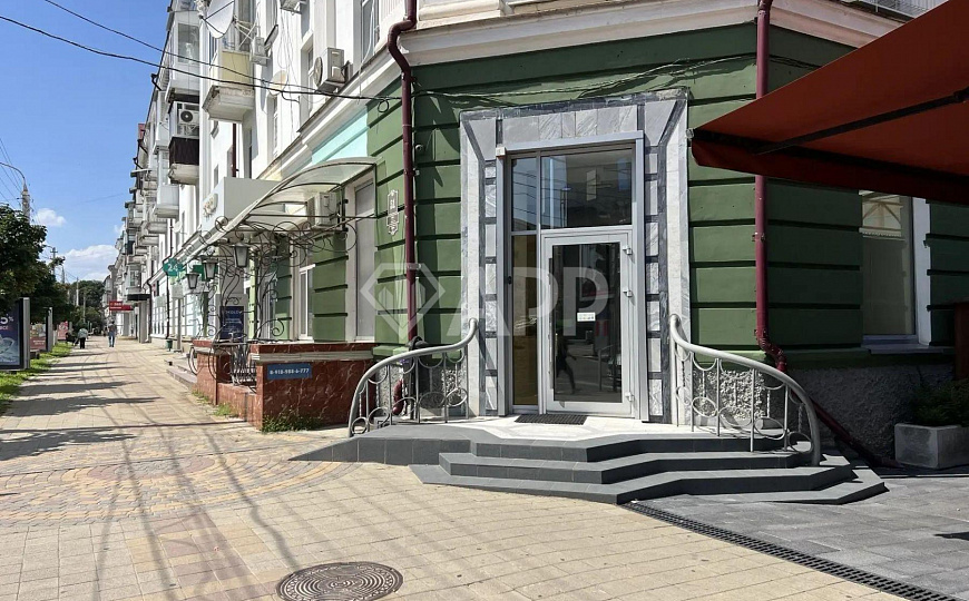 Сдам помещение свободного назначения, 240 м² фото