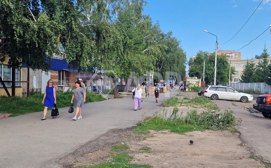 Под торговлю, услуги/Трафик/Отд.вход/Парковка фото