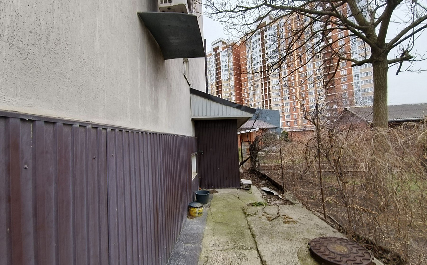 Сдаю здание 1 линия с ремонтом на трафике, 256 м² фото