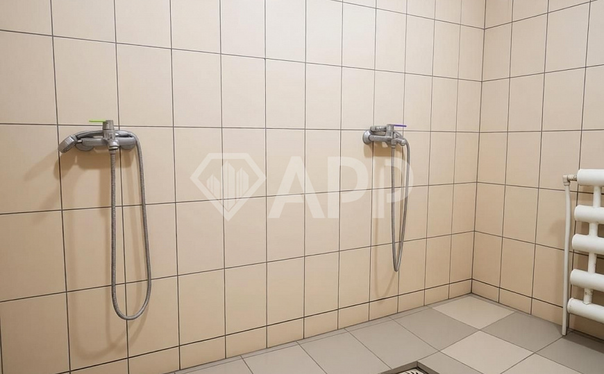 Сдам производственный склад 1500 м². 3 кран-балки по 5 тонн. НДС. Охрана фото