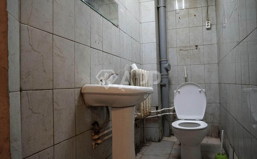 Сдам производственный склад 1500 м². 3 кран-балки по 5 тонн. НДС. Охрана фото