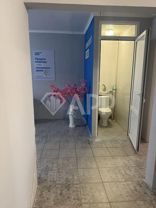 Сдам офисное помещение, 56 м² фото