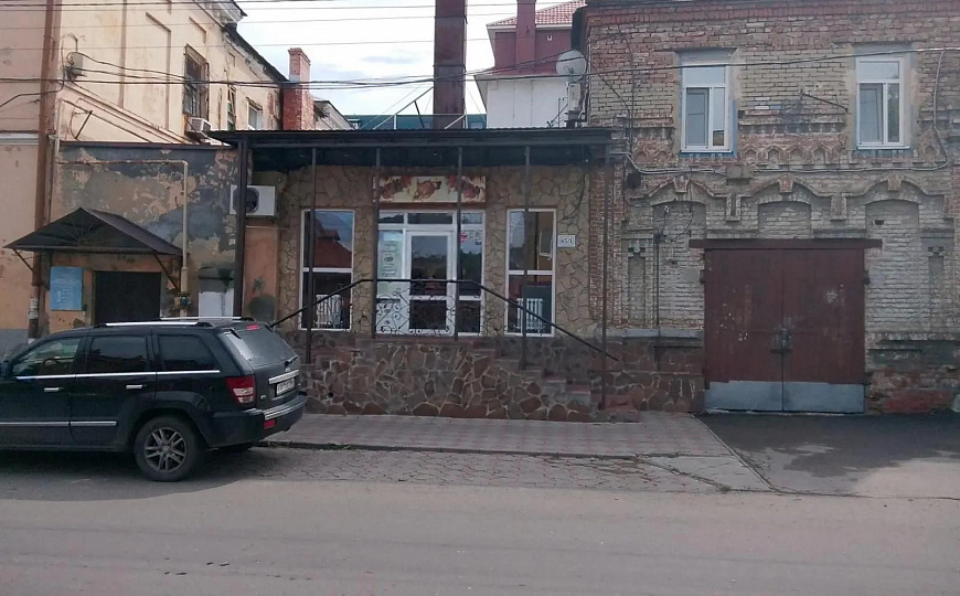 Помещение под шашлычную, шаурму, куры-гриль, суши и роллы. фото