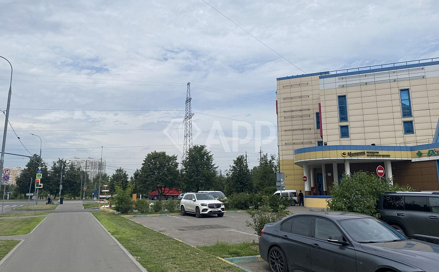 Аренда, под кафе, ресторан на входе тц напротив сбера,300м2 фото