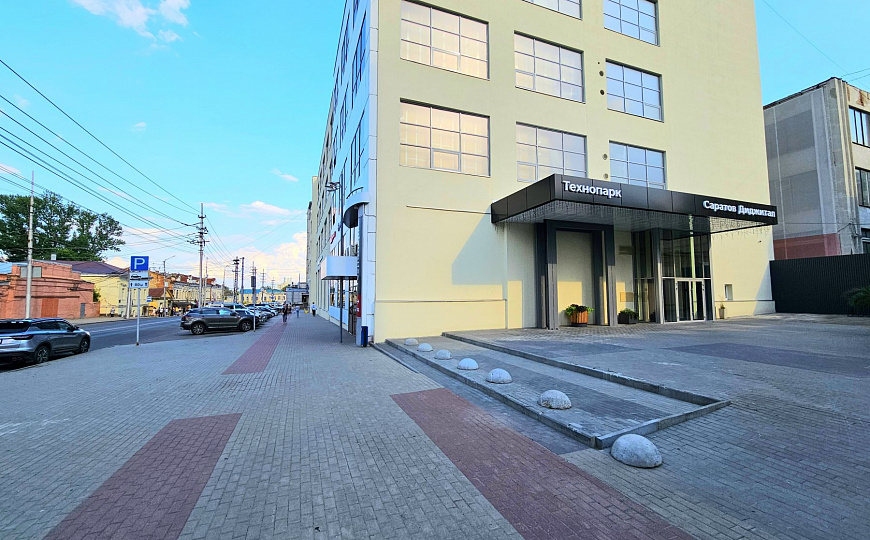 Комфортабельные офисы от 350 м² фото