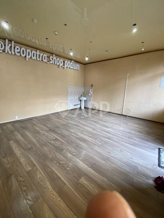 Помещение с мокрой точкой в центре Адлера 28 м² фото