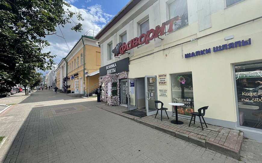 Сдам торговое помещение, 400 м² фото