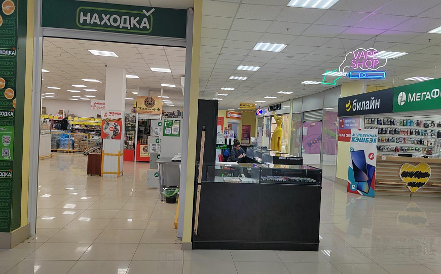 Торговое помещение 156 м2   в ТЦ «Новая Легенда» в Чапаевске  фото