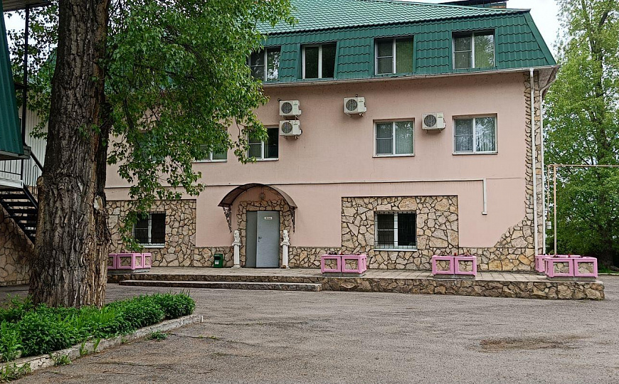 Гостиница на берегу р. Волга (с. Чардым), 1 000 м²  фото