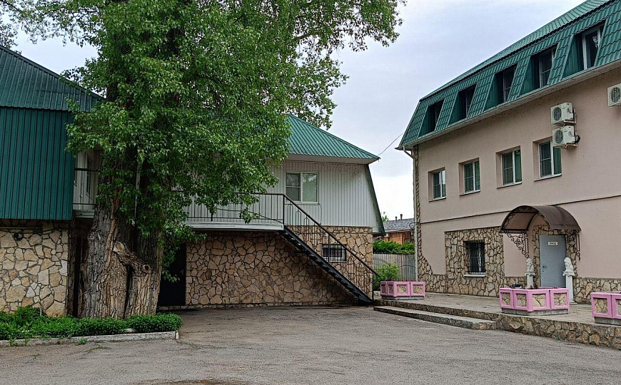 Гостиница на берегу р. Волга (с. Чардым), 1 000 м²  фото