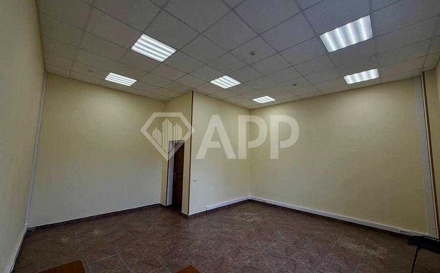 Сдам офисное помещение в центре Советского района, 33 м²  фото