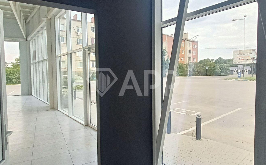 Аренда, помещения свободного назначения от 105 м² до 620 м². фото