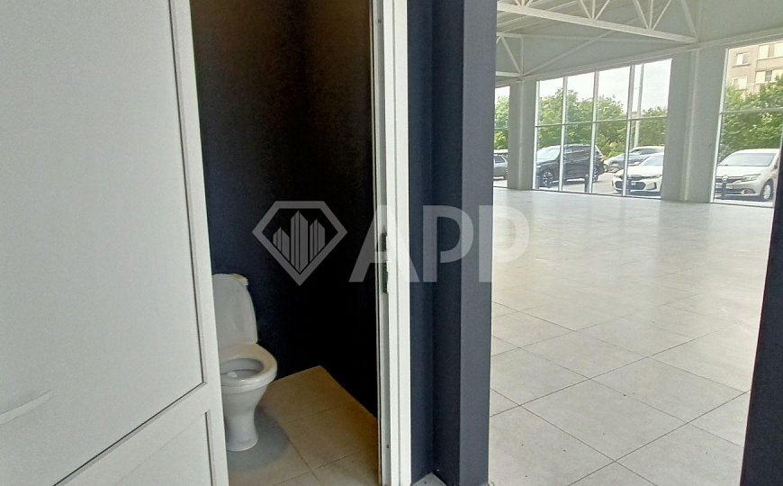 Аренда, помещения свободного назначения от 105 м² до 620 м². фото